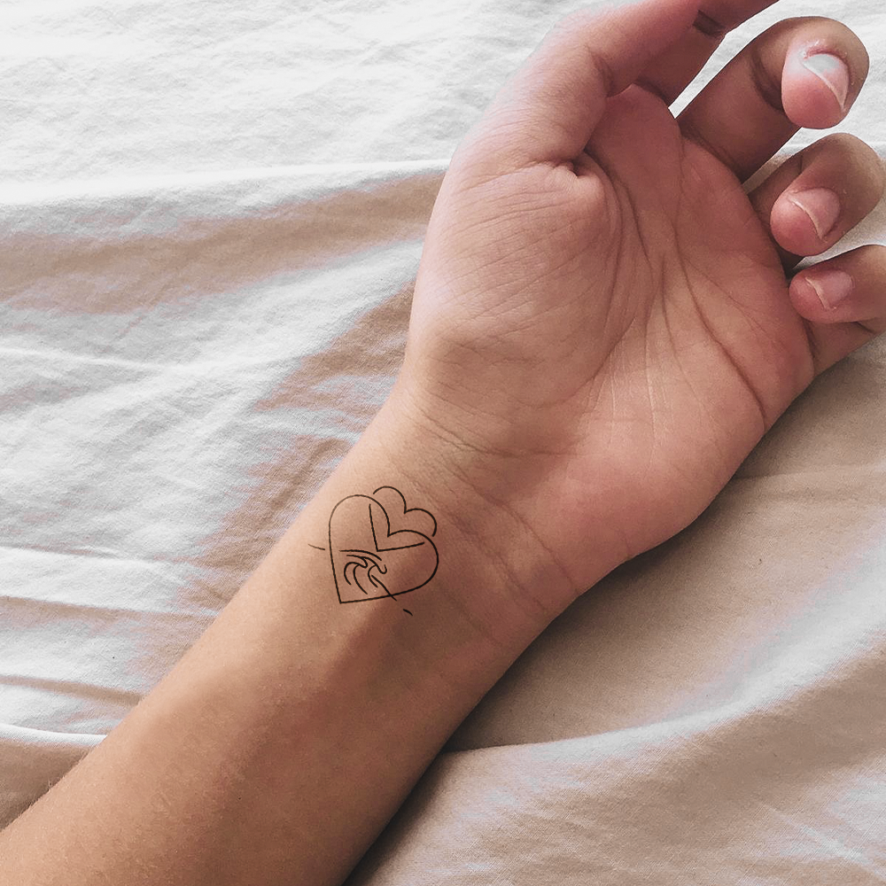 Onda em tatuagem de coração