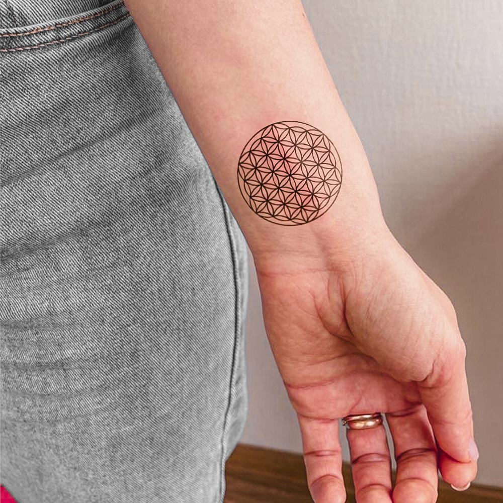 Tatuagem de flor da vida