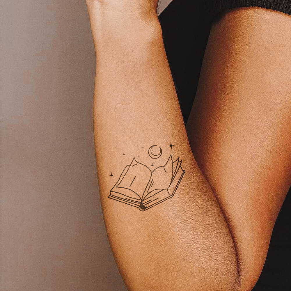 Tatuaje Libro al anochecer