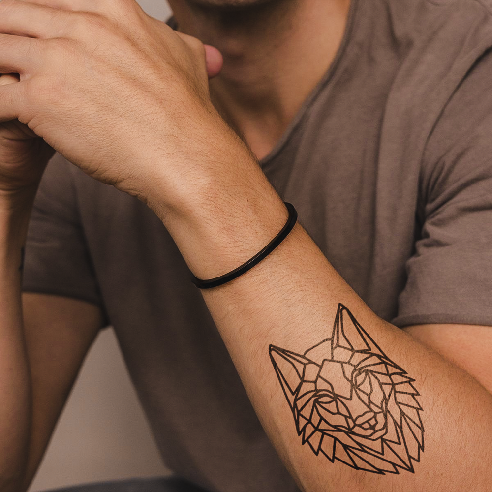 Tatuaje Lobo Geometrico