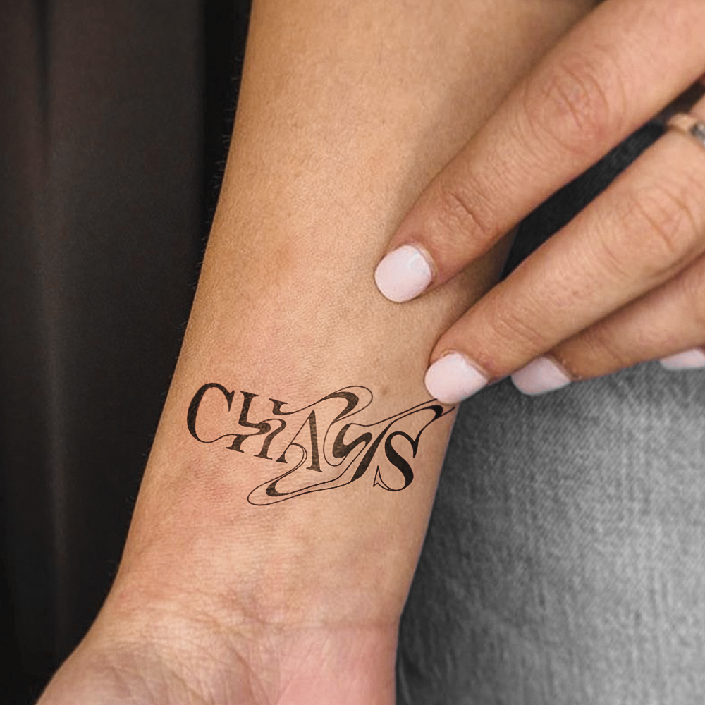 Tatuaje CHAOS